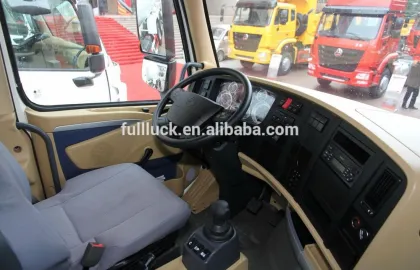 SINOTRUK T7H 4X2 400HP Engine Man Diesel Tractor Truck Head