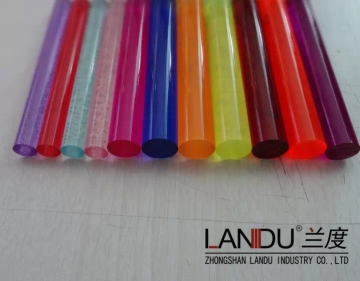 High quality different size transparent acrylic round rods