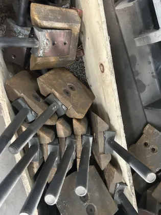 The mixing knife on the mixer
