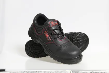 Professional Head Layer Cowhide Wide Toe Protection Safety Shoes for Outdoor Work