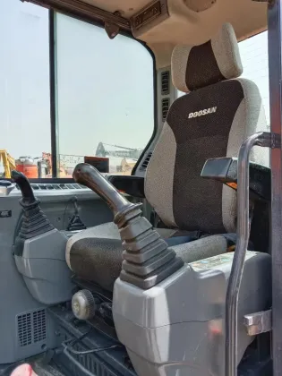 Efficient Doosan DX60 Excavator for Heavy Construction