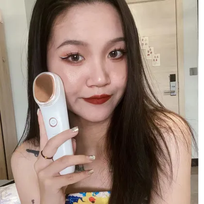 Face cold and hot compress device