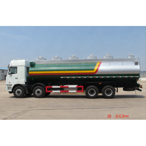 Vícekolová průmyslová cisterna pro oddělenou přepravu ropy