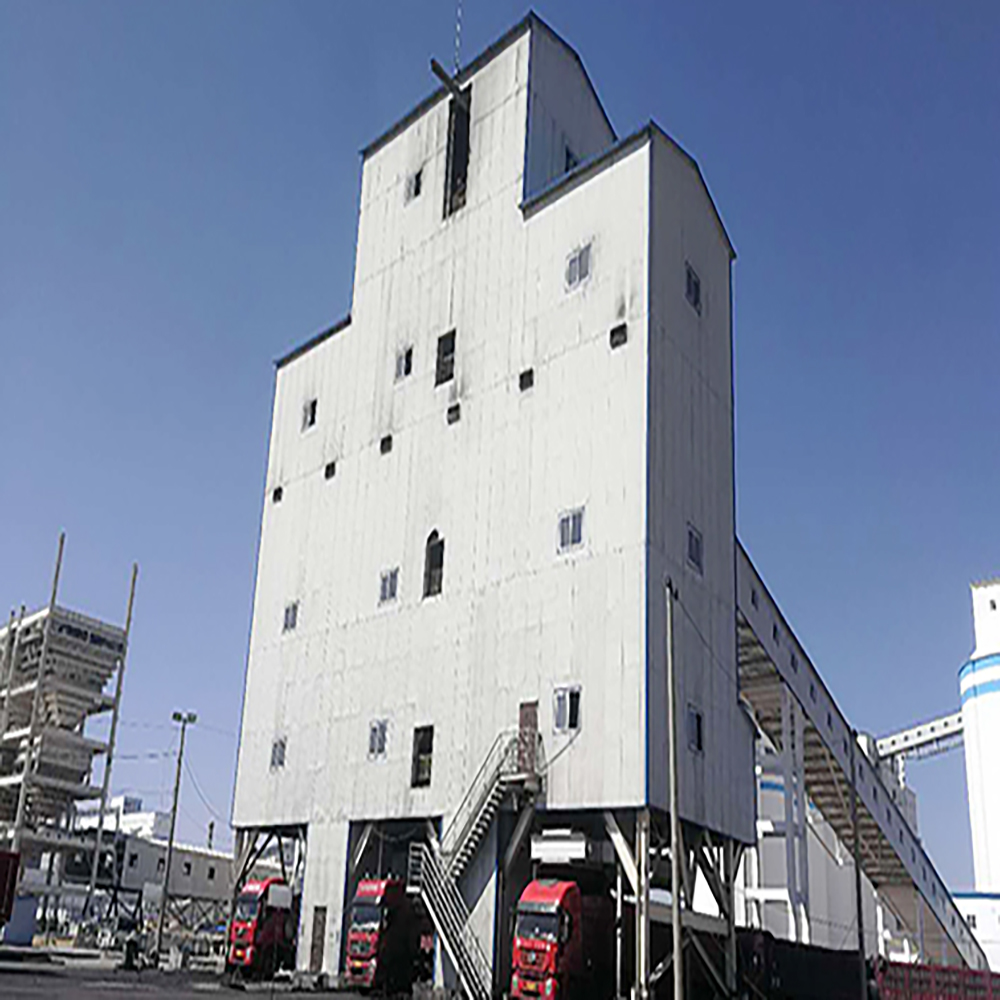 High efficiency mine loading station