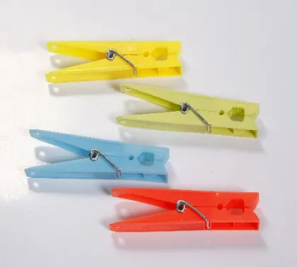 Plastic Clothes Pegs