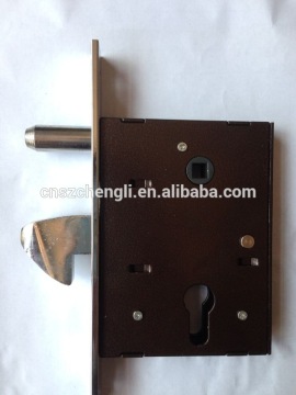 Hook lock for steel gate
