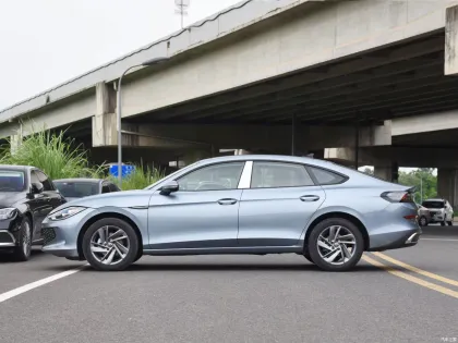 Lingdu 2024 Lingdu L 280TSI DSG Spicy Edition - 5 Doors 5 Seats Energy Vehicle