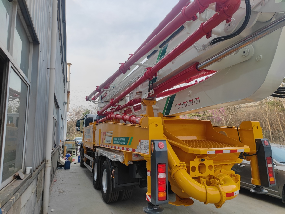Used Concrete Pump Machine XCMG HB47V