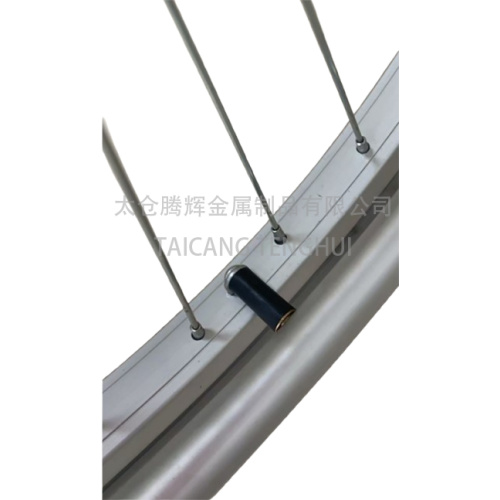 단일 층 알루미늄 휠 림이있는 뒷바퀴