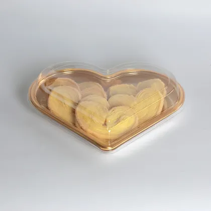 Wholesale Luxury Gold Transparent Heart Shape Dessert Box for Swiss Roll and Butterfly Crisp Gifts