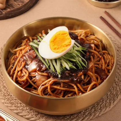 Zhajiangmian instant noodles noodles served with bean sauce