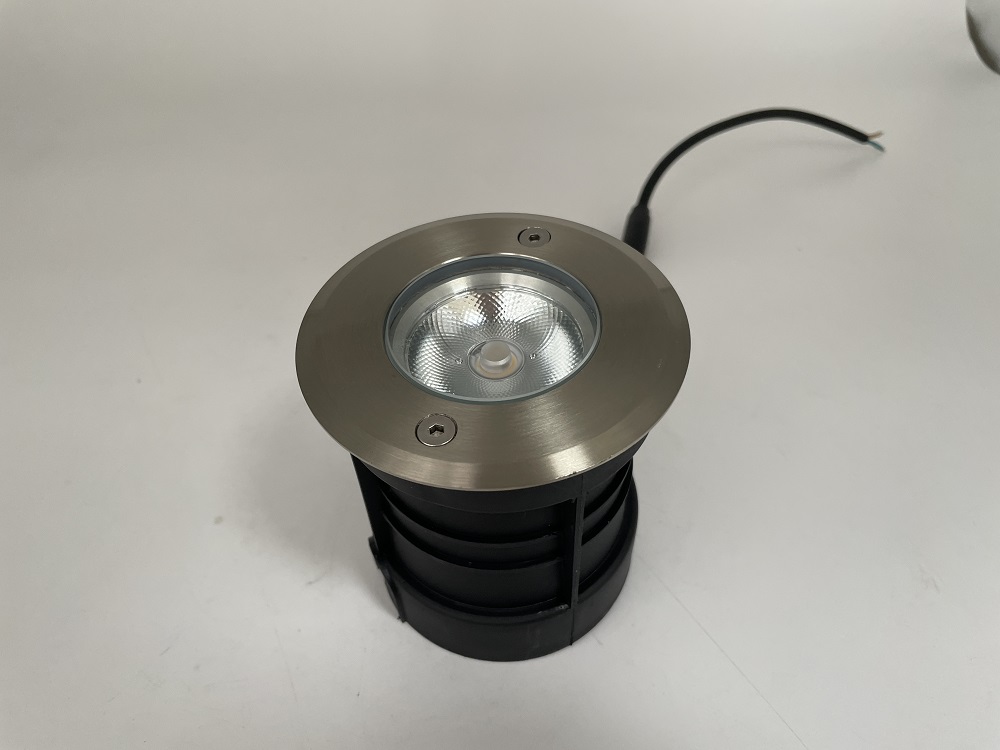 Small and exquisite swimming pool LED underwater light