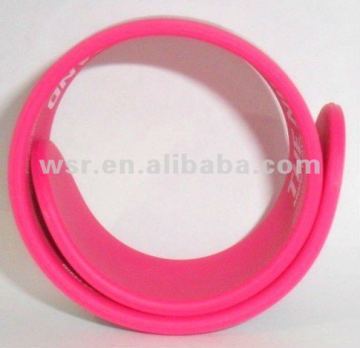 cheapest silicone bracelet with metal slap