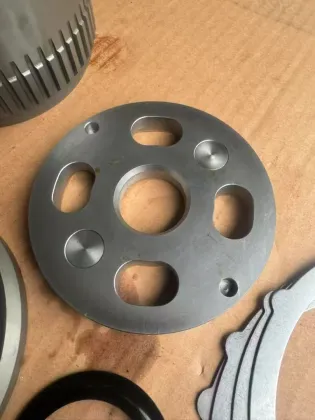 Toshiba,Sumitomo 330, Case 330 Pump Chamber