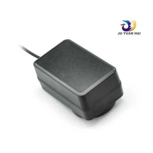 Which power adapter plugs for france