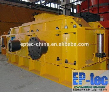 2015 High efficiency roller bearing crusher from china