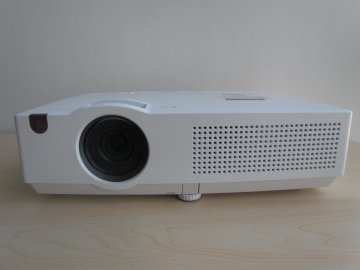 Native Resolutionxga (1024 X 768) Hd Lcd Multimedia Projector For Home Entertainment
