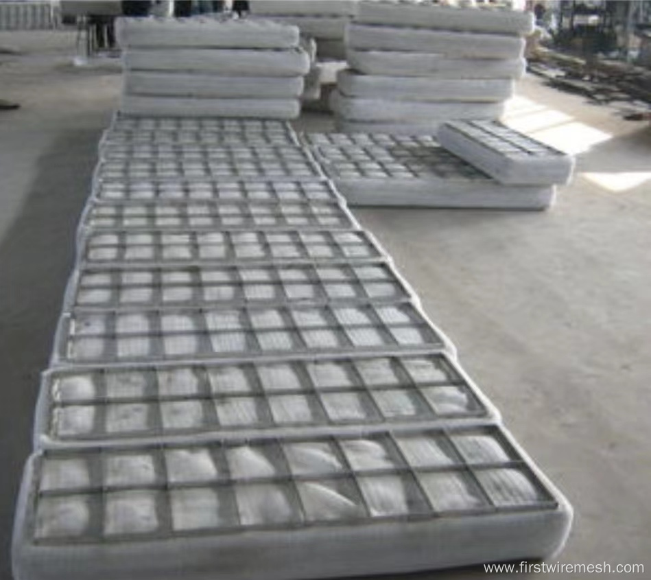 wire mesh demister pad