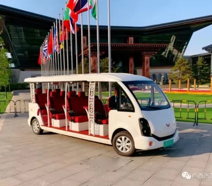 High-end Luxurious Wuling V100 Series Mini Electric Sightseeing Cars