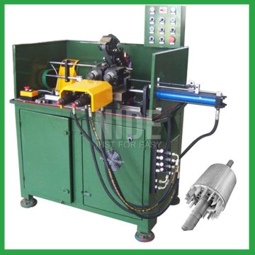 Automatic rotor lamination surface turning machine