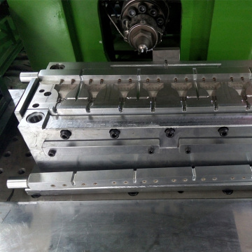 İki delikli ila yuvarlak/düz 2 pimli fiş üretim makinesi