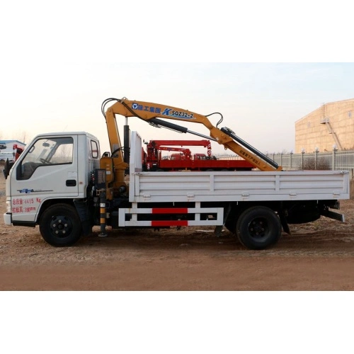 Camion-grue Isuzu avec grue à flèche de 5 tonnes