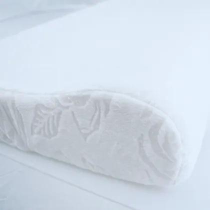 White Deluxe Latex Pillow