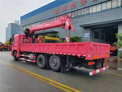12 tons XCMG 6x4 Truck mounted Crane