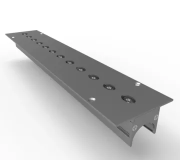 Modern minimalist recessed linear light