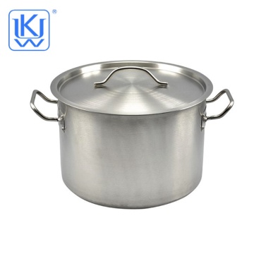 The stainless steel stock pot in the hotel