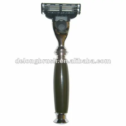 triple blade razor