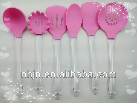 Diverse silicone kitchen tools