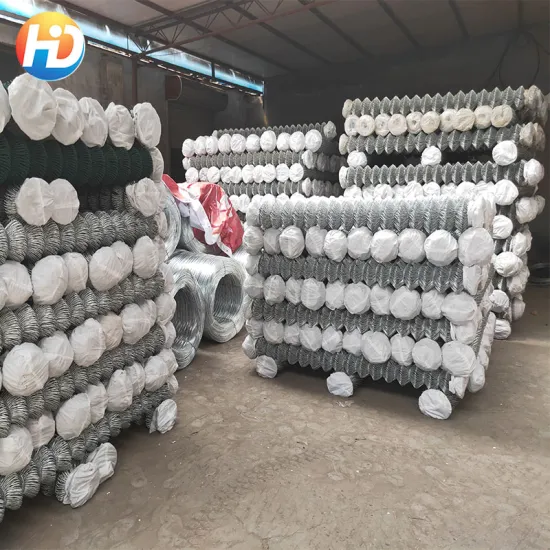 Wholesale 1.8m Galvanized Hole Cyclone 60*60 Diamond Mesh Fence Roll