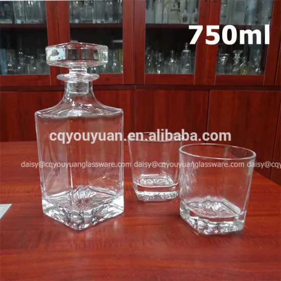 26oz lead free glass material square whiskey decanter and glass set