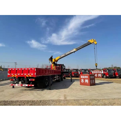 Camion de grue à boom hydraulique 8x4 monté 16 tonnes