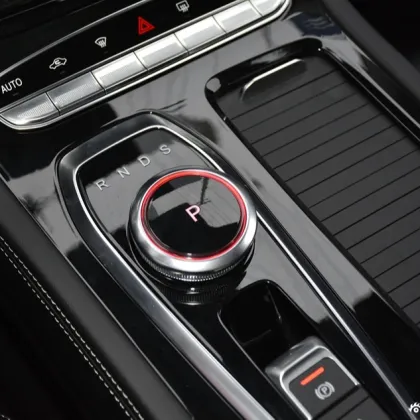 CE Certified SKYWELL ET5 SUV: 0.7h Fast Charging Electric Vehicle for Sale in Europe