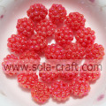 Kolor czerwony moda nieprzezroczyste plastikowe małe koraliki jagodowe na biżuterię