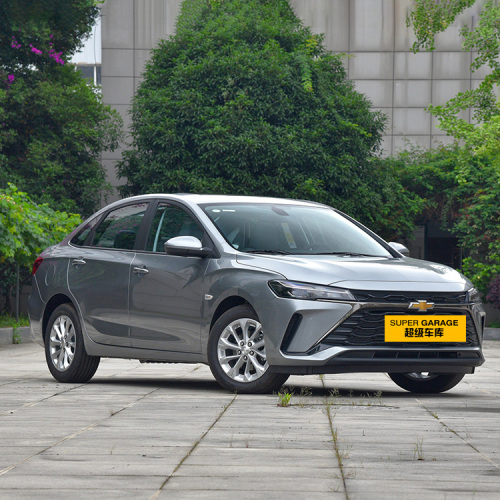 Chevrolet Cruze Turbo 2024 cu scaune automate din piele