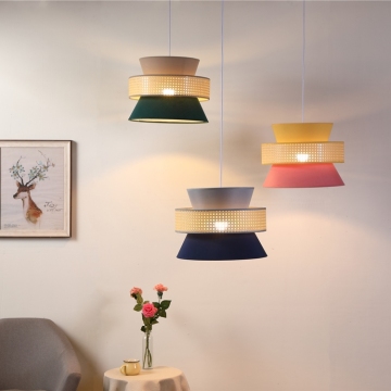 Lámpara colgante de interior de dardos creativos personalizados: sala de estar asequible y soluciones de iluminación de techo de hotel