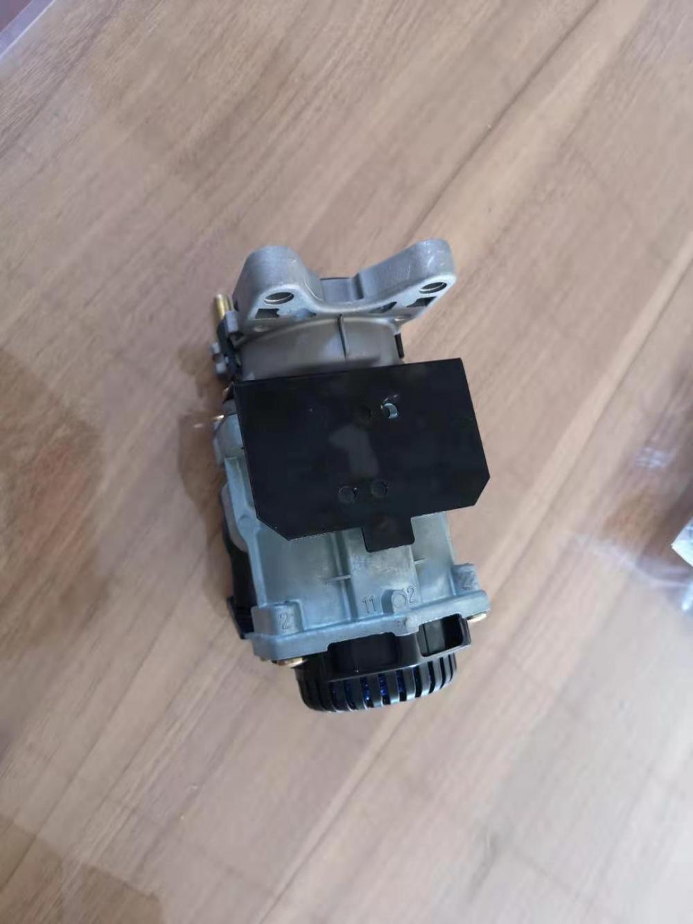 Renault foot brake valves