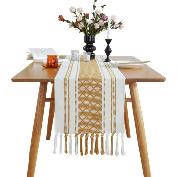 Wholesale Bohemian Macrame and Luxury Jacquard Table Runners: Elegant Decoration Options