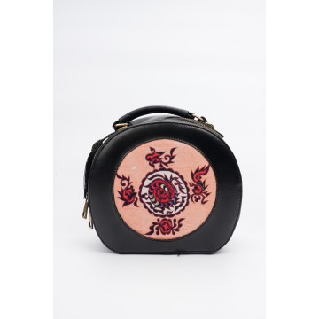 Vintage Yi Nakış Yuvarlak Deri Crossbody Çanta