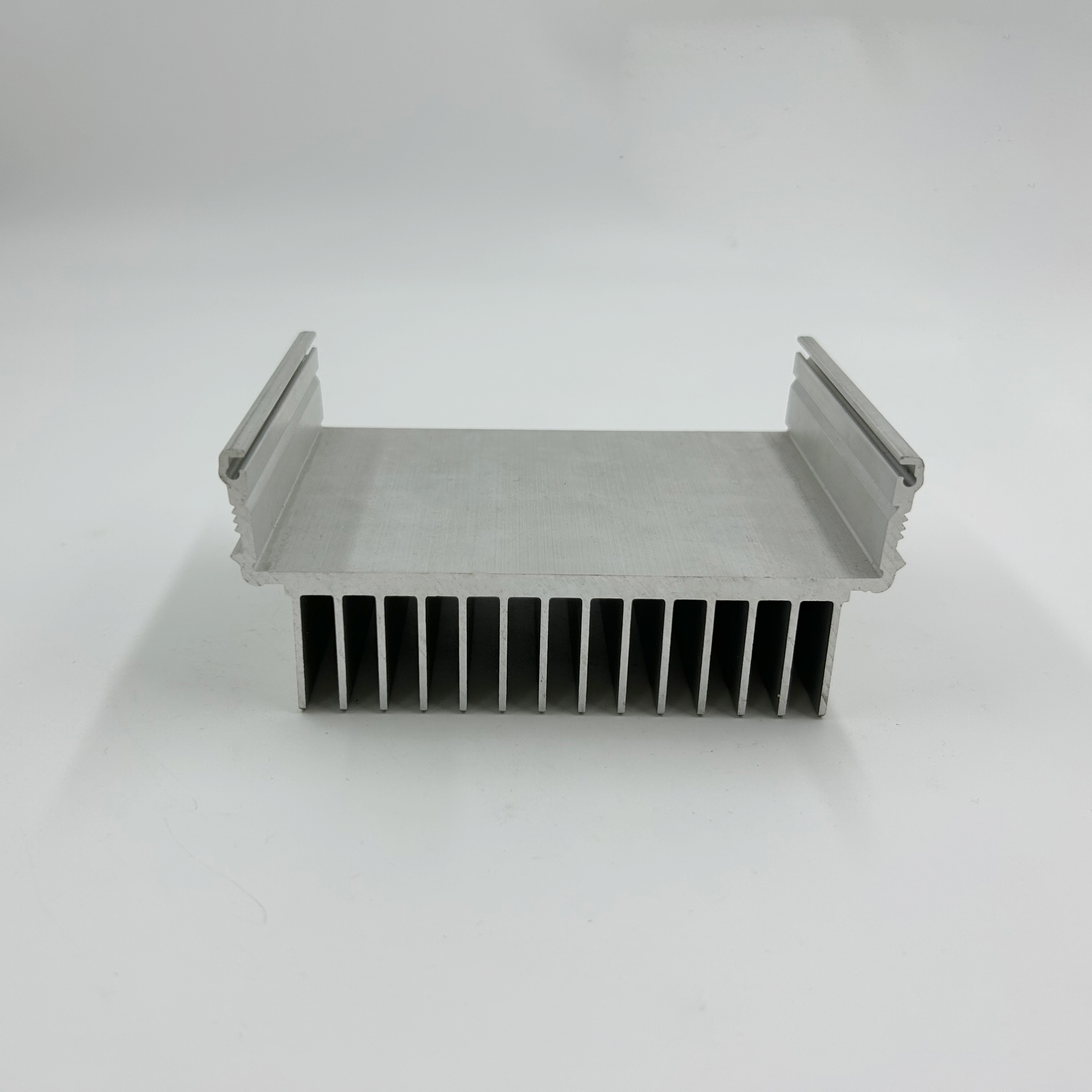 Custom Anodized Aluminum Heatsink Extruded