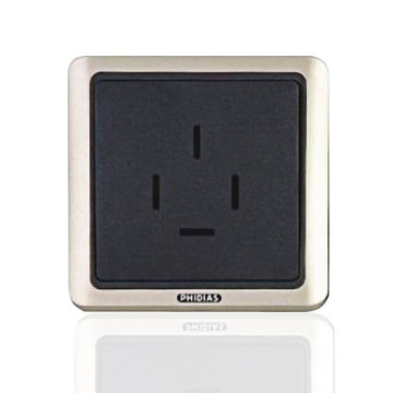 three-phrase four-wire switch