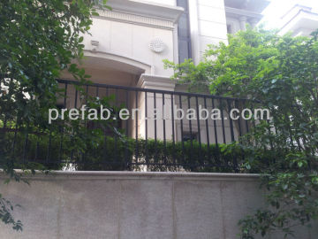 safe balustrade -color:black