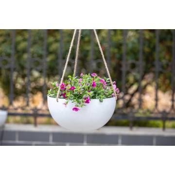 Elegante contenedor de flores para montaje en techo