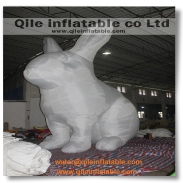 2016 fashionable customized inflatable advertising cartoon white rabbit for business show exhibition