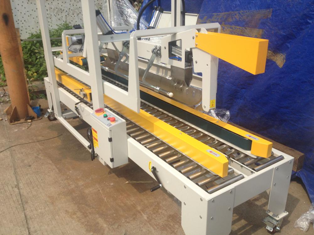 Side Drive Automatic Carton Sealing Tapping Machine