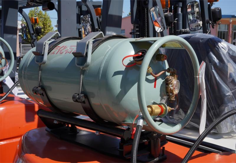 HUAYA Prime Quality LPG Forklifts 3 Ton to 5 Ton with Nissan K21/K25 Engines