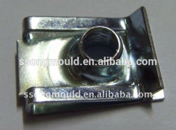 Spring clip nut